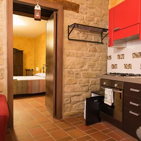 La Casa Di Giulietta * Castelmezzano